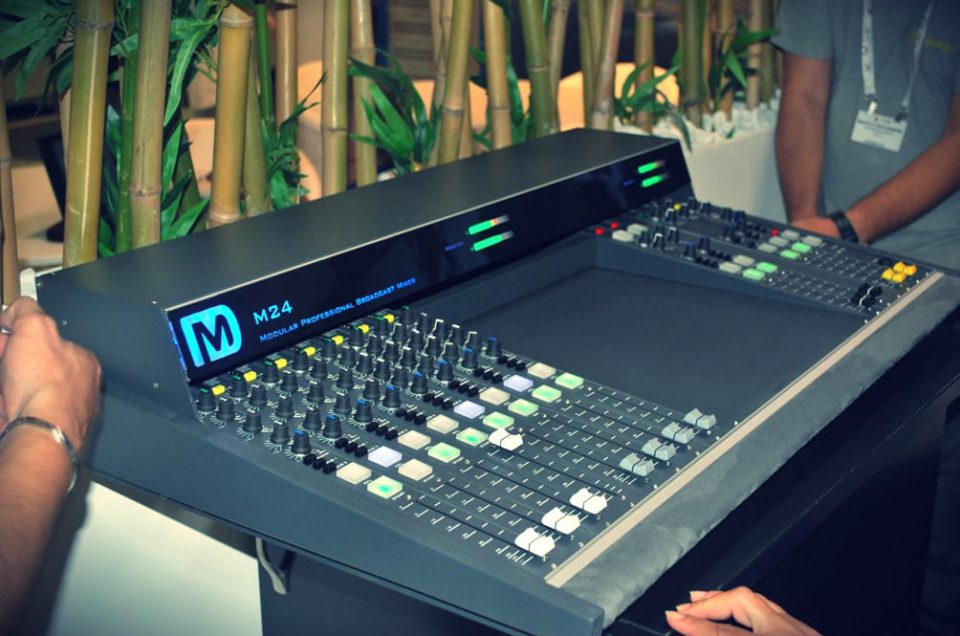 Dm Broadcast: un Mixer da 2.900 Euro alla miglior Web Radio